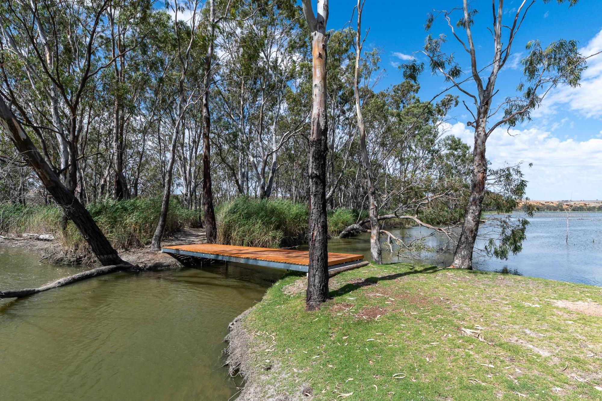 Lake Bywater Cottage Walker Flat Exteriör bild